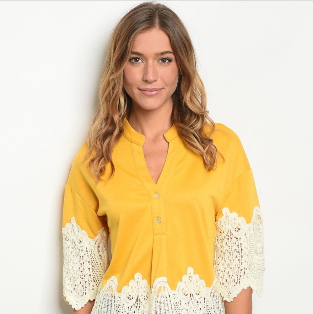 ⭐Yellow Top w/White Embroidered Sleeve and Bottom